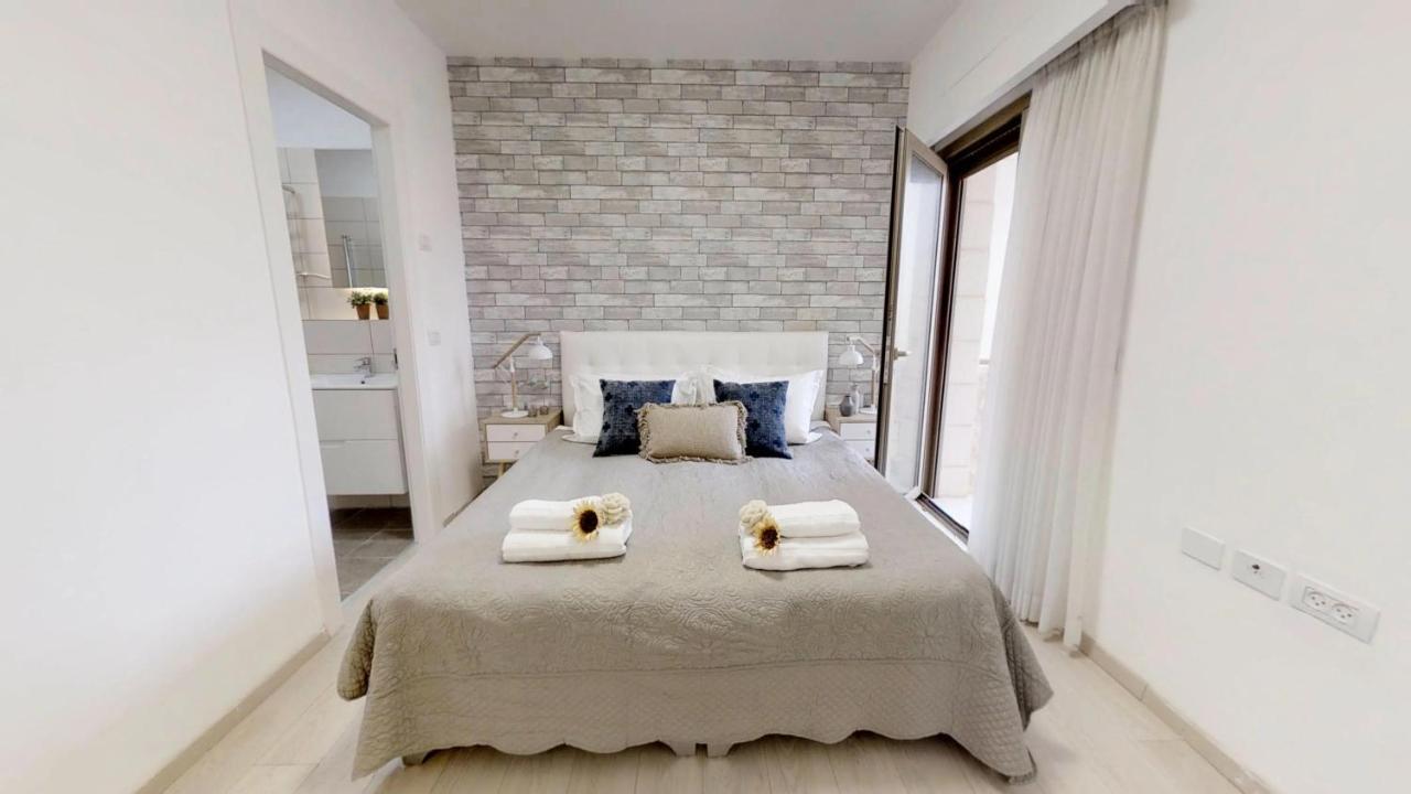 Exclusive Two-Bedroom Apartment With Parking Jerusalem Exterior foto