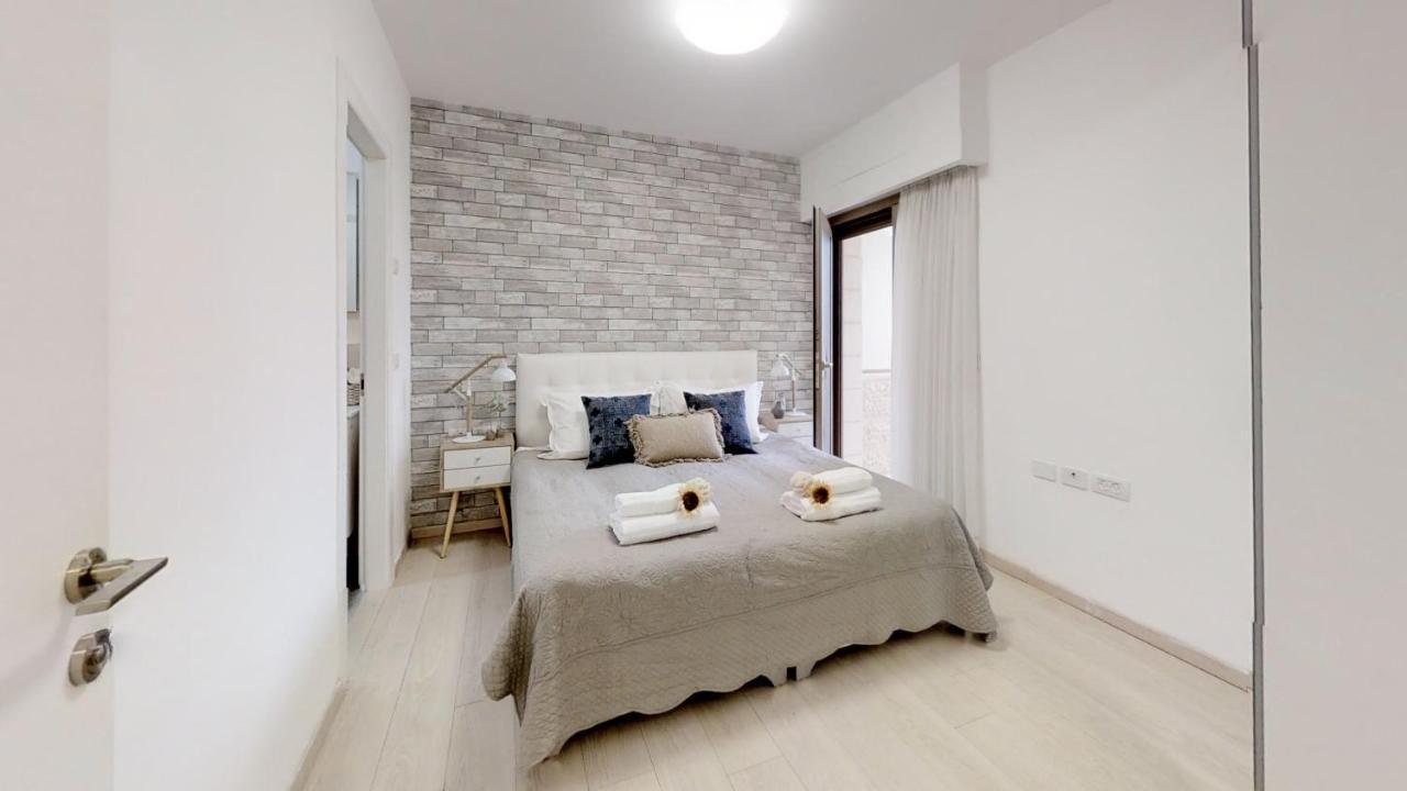 Exclusive Two-Bedroom Apartment With Parking Jerusalem Exterior foto