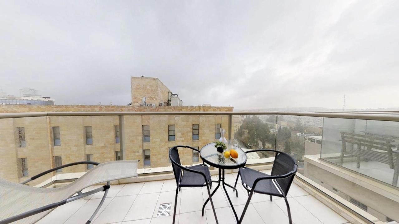 Exclusive Two-Bedroom Apartment With Parking Jerusalem Exterior foto